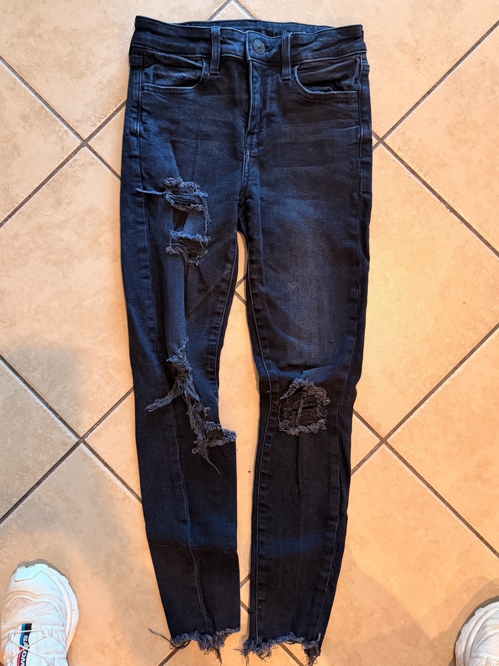 American Eagle Outfitters Black Distressed Skinny Jeans
